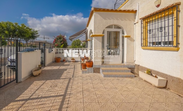 Resale - Quad - La Marina - Urb. La Marina