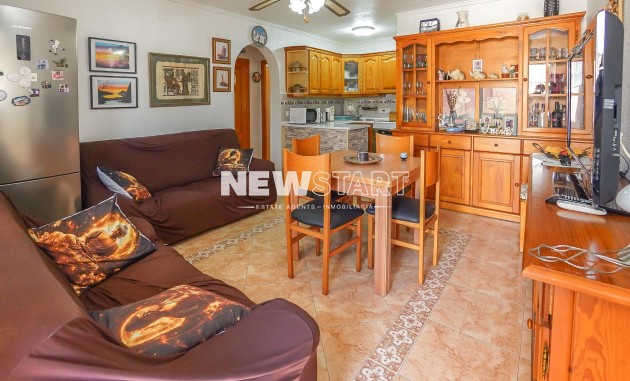 Resale - End Terrace - La Marina - Urb. La Marina