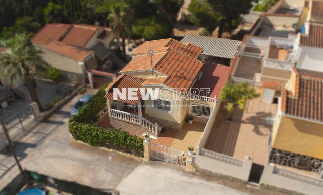 Resale - Detached - La Marina - Urb. La Marina