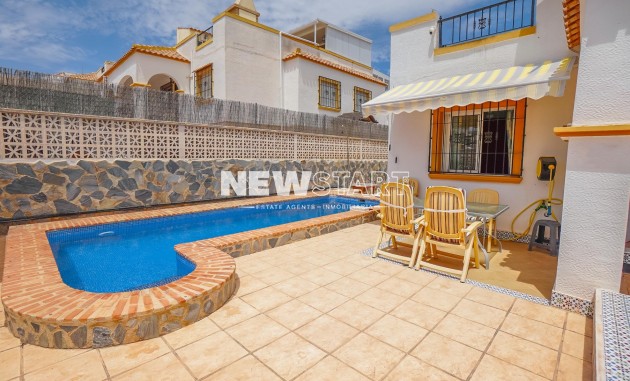 Resale - Quad - La Marina - Urb. La Marina