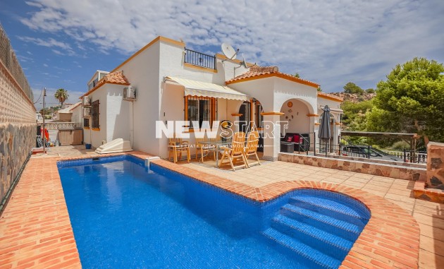 Resale - Quad - La Marina - Urb. La Marina