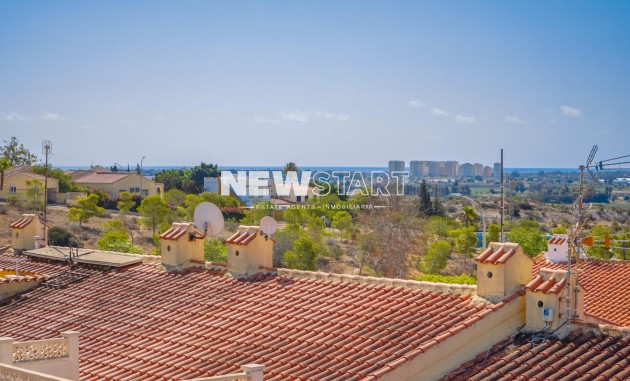 Resale - Townhouse - La Marina - Urb. La Marina