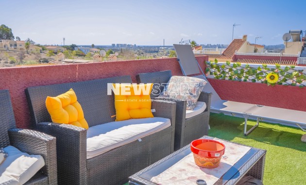 Resale - Townhouse - La Marina - Urb. La Marina