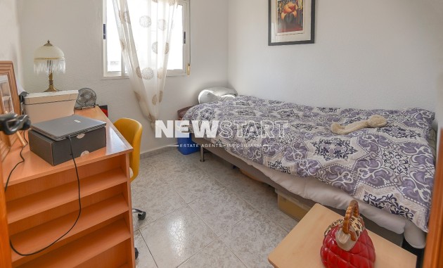 Resale - Townhouse - La Marina - Urb. La Marina