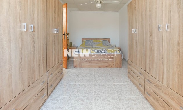 Resale - Townhouse - La Marina - Urb. La Marina