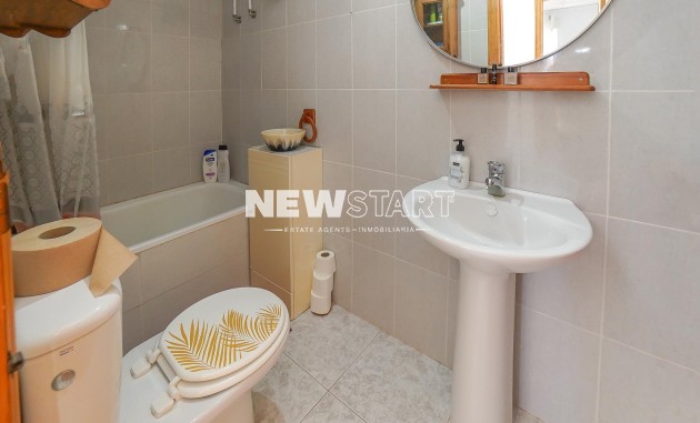 Resale - Townhouse - La Marina - Urb. La Marina