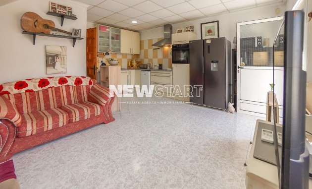 Resale - Townhouse - La Marina - Urb. La Marina