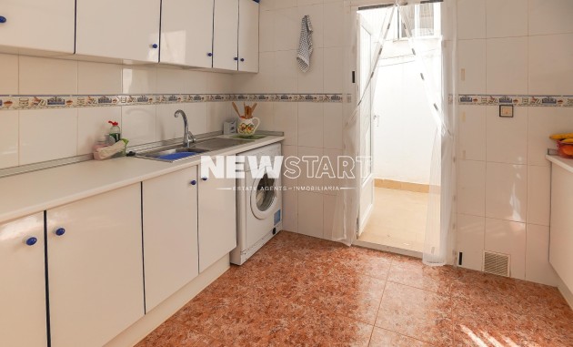 Resale - Apartment - La Marina - Urb. La Marina