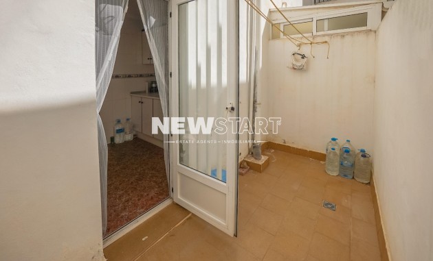 Resale - Apartment - La Marina - Urb. La Marina