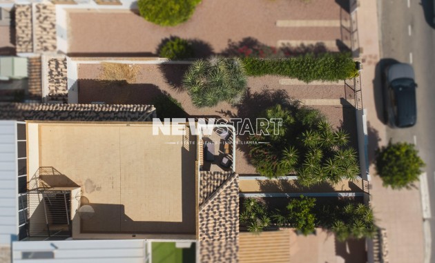 Återförsäljning - Quad - La Marina - Urb. La Marina