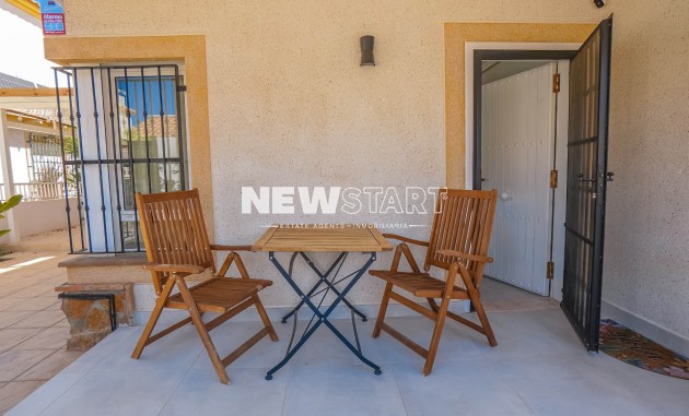 Wiederverkauf - Freistehend - La Marina - Urb. La Marina