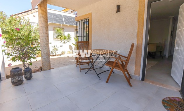 Wiederverkauf - Freistehend - La Marina - Urb. La Marina