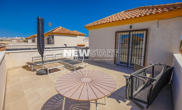 Wiederverkauf - Freistehend - La Marina - Urb. La Marina