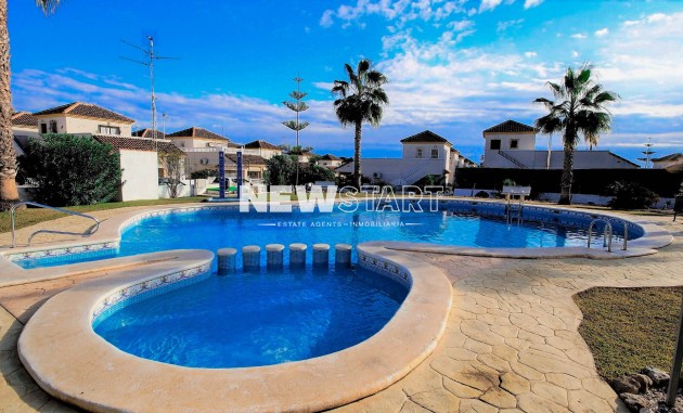 Wiederverkauf - Freistehend - La Marina - Urb. La Marina