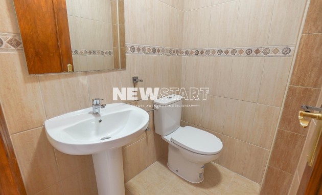 Resale - Townhouse - La Marina - Urb. La Marina