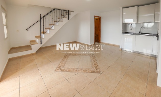 Resale - Townhouse - La Marina - Urb. La Marina