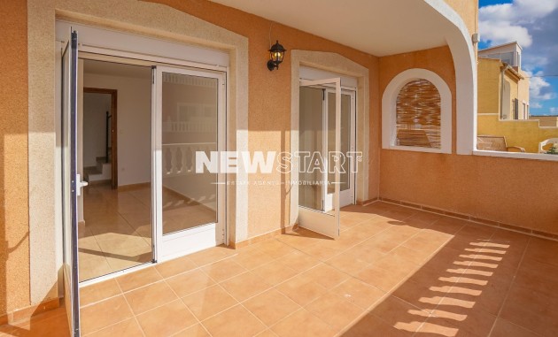 Resale - Townhouse - La Marina - Urb. La Marina