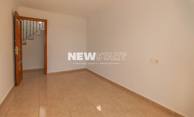 Resale - Townhouse - La Marina - Urb. La Marina