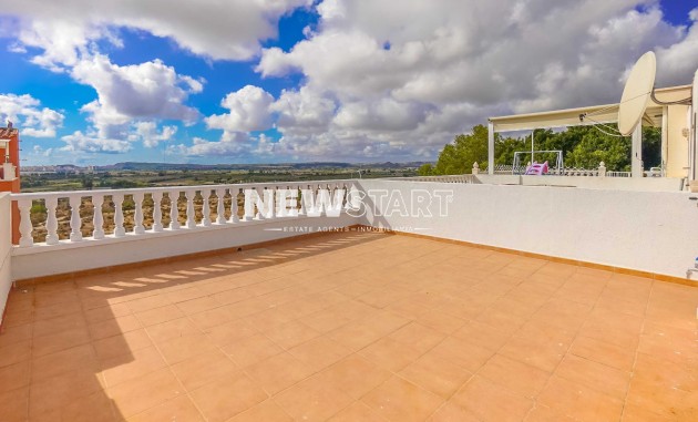 Resale - Townhouse - La Marina - Urb. La Marina