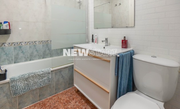 Resale - Apartment - La Marina - Urb. La Marina