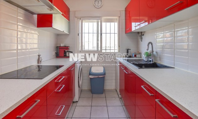 Wiederverkauf - Freistehend - La Marina - Urb. La Marina