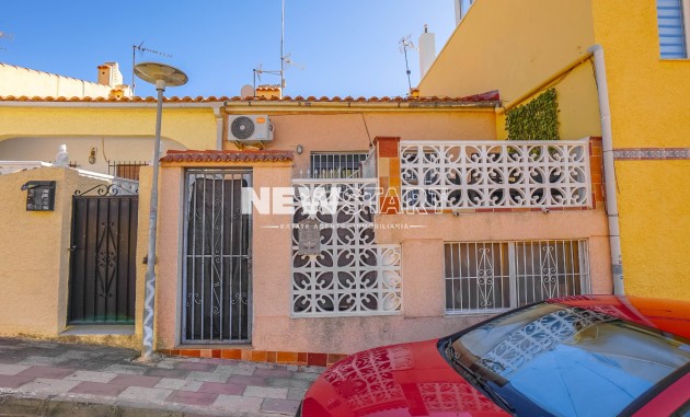 Resale - Terraced - La Marina - Urb. La Marina