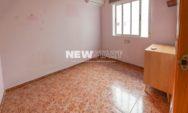 Resale - Apartment - La Marina - Urb. La Marina