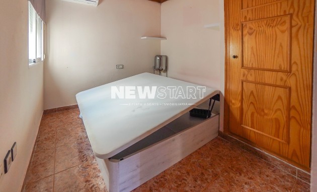 Resale - Apartment - La Marina - Urb. La Marina