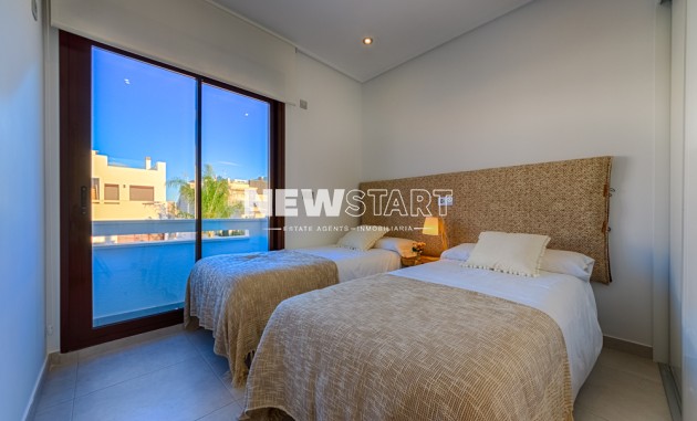 Obra nueva - Adosado - Pilar de la Horadada