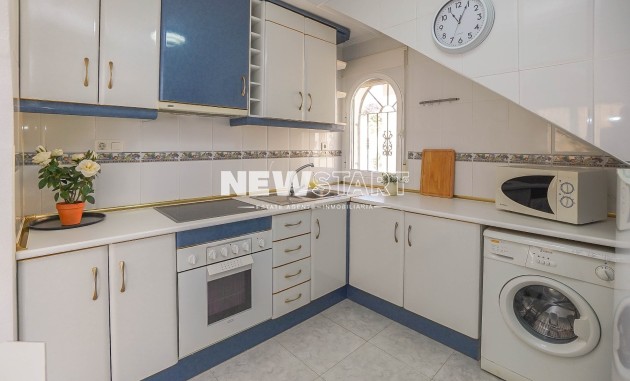 Återförsäljning - Fristående - La Marina - Urb. La Marina