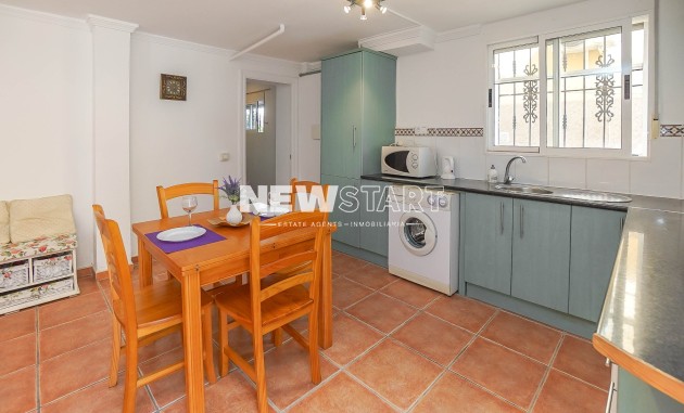 Återförsäljning - Fristående - La Marina - Urb. La Marina