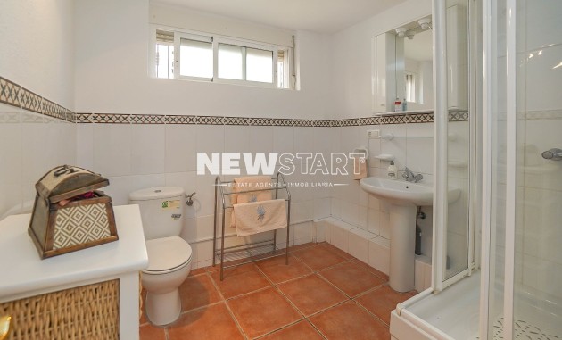 Återförsäljning - Fristående - La Marina - Urb. La Marina