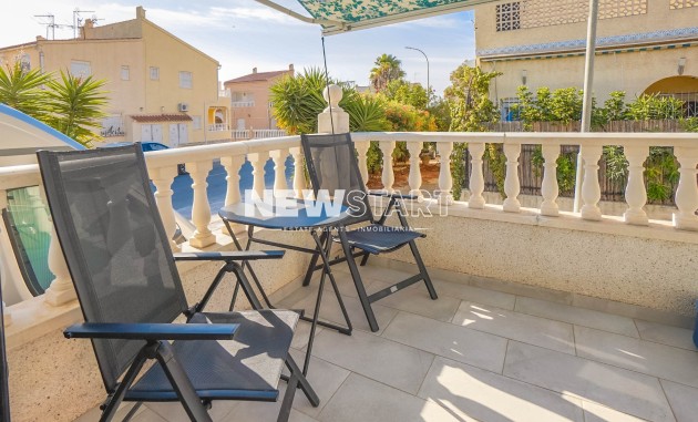 Resale - End Terrace - La Marina - Urb. La Marina