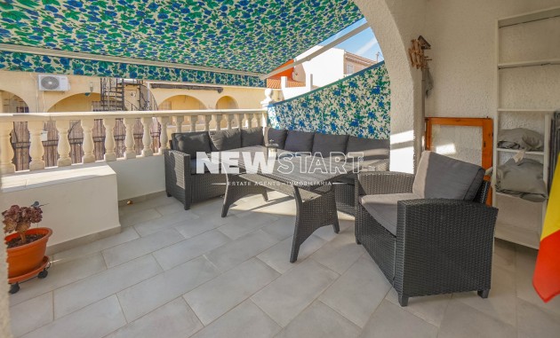 Resale - End Terrace - La Marina - Urb. La Marina