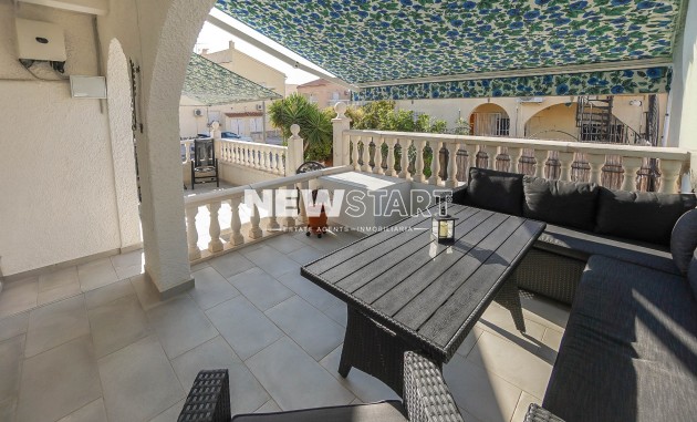 Resale - End Terrace - La Marina - Urb. La Marina