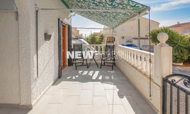 Resale - End Terrace - La Marina - Urb. La Marina