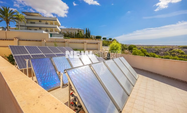 Återförsäljning - Fristående - La Marina - Urb. La Escuera