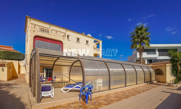 Återförsäljning - Fristående - La Marina - Urb. La Escuera