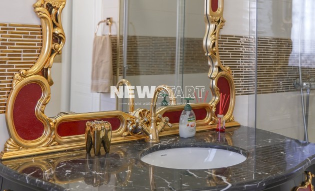 Återförsäljning - Fristående - La Marina - Urb. La Escuera