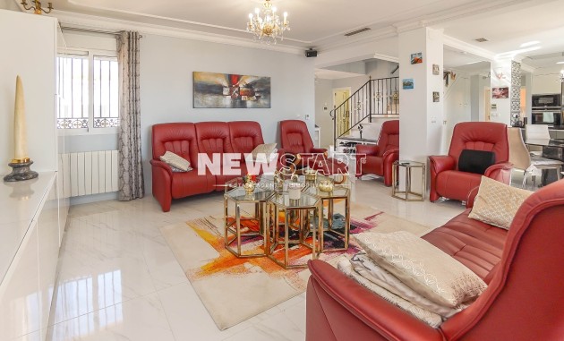 Återförsäljning - Fristående - La Marina - Urb. La Escuera