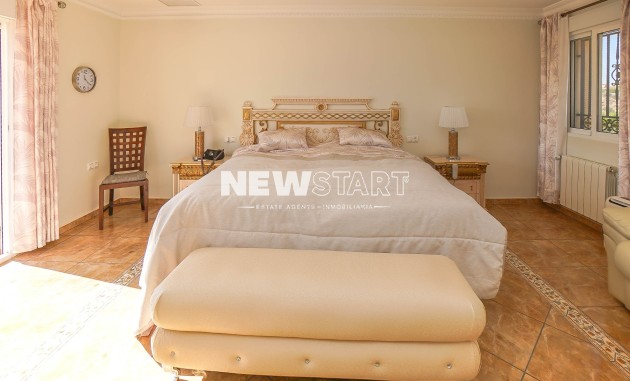 Återförsäljning - Fristående - La Marina - Urb. La Escuera