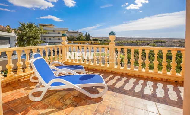 Återförsäljning - Fristående - La Marina - Urb. La Escuera