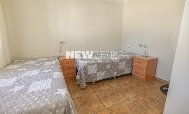 Återförsäljning - Fristående - La Marina - Urb. La Escuera