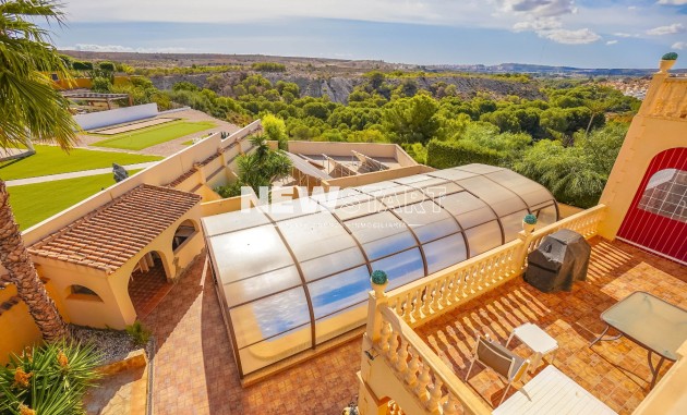 Återförsäljning - Fristående - La Marina - Urb. La Escuera