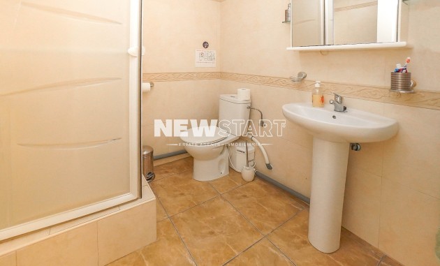 Återförsäljning - Fristående - La Marina - Urb. La Escuera