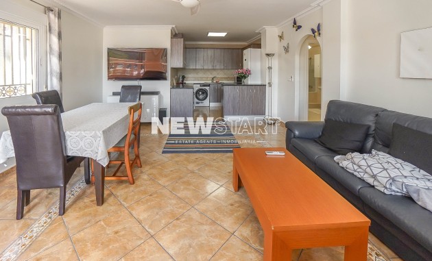 Återförsäljning - Fristående - La Marina - Urb. La Escuera