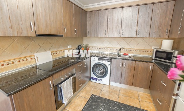 Återförsäljning - Fristående - La Marina - Urb. La Escuera