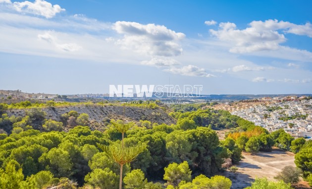 Återförsäljning - Fristående - La Marina - Urb. La Escuera