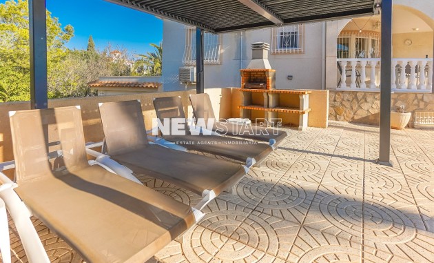 Återförsäljning - Fristående - La Marina - Urb. La Escuera