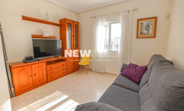 Återförsäljning - Fristående - La Marina - Urb. La Escuera